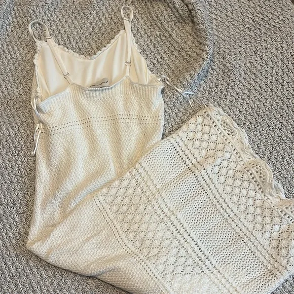 White knit dress in size medium - Picture 3 of 4